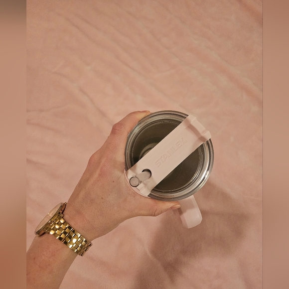 Sprakling BabyPink Stanley With Matching Bottom Cover - Picture 2 of 5